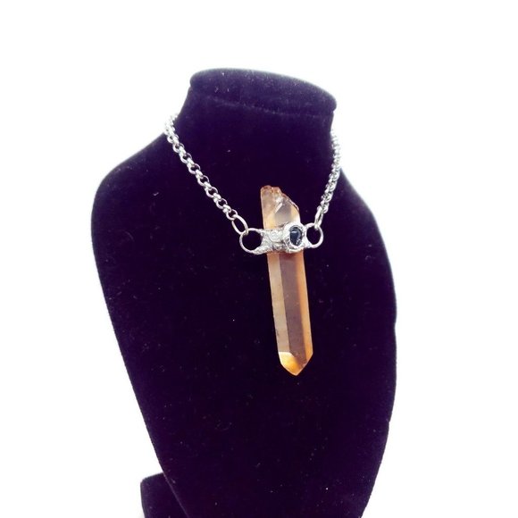 Tangerine quartz and moss agate crystal necklace - Picture 4 of 12